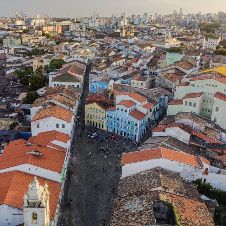 Bahia mantém ritmo acima da média nacional no turismo em 2025