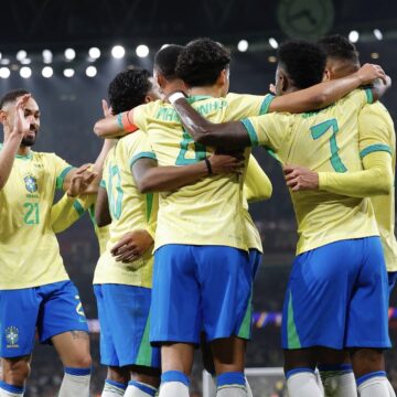 Brasil encerra temporada de 2025 com amistoso contra a Tunísia nesta terça (18); veja horário e transmissões