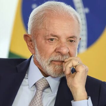 Lula sanciona lei que veta linguagem neutra em órgãos públicos