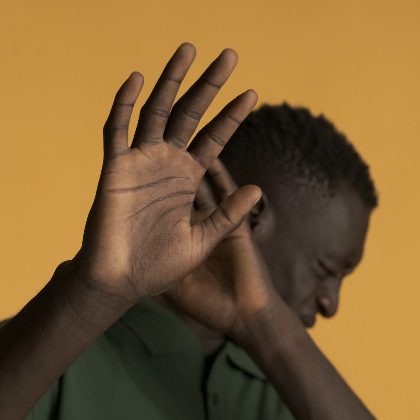 ‘Mercado negro’ e ‘meia-tigela’: Governo veta uso de 17 expressões racistas em documentos oficiais