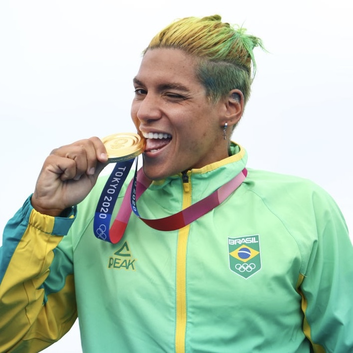 Ana Marcela dobra percurso em travessia baiana e mira desafio lendário