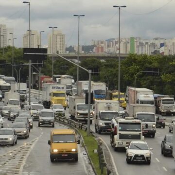 Deputado propõe isenção de IPVA para idosos na Bahia e cita exemplos de outros estados