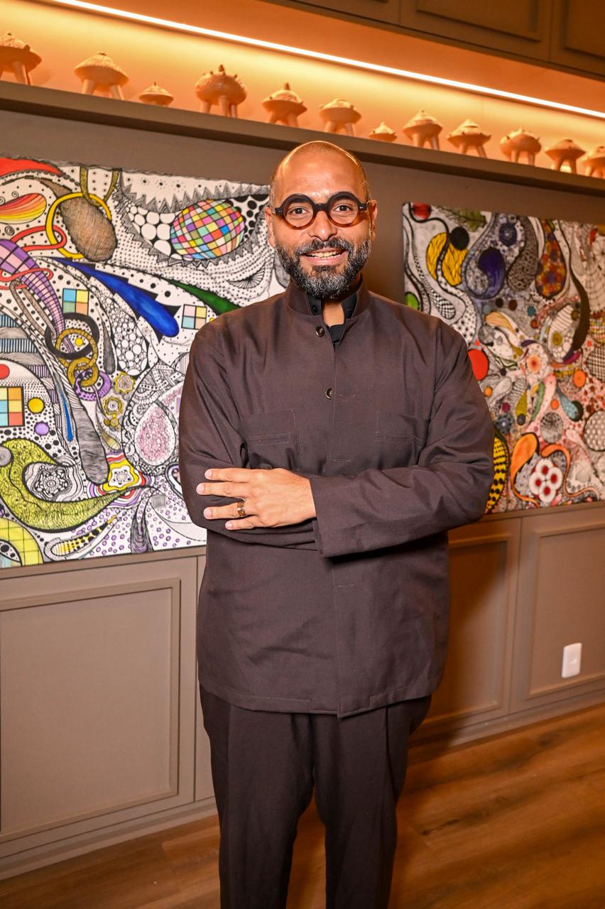 Livro “Coisa de Rico” ganha lançamento em Salvador com Michel Alcoforado