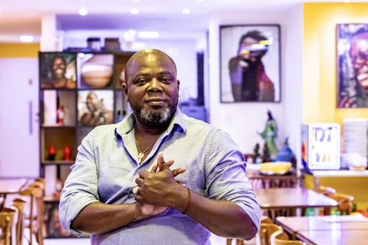 Após sucesso no Pelourinho, Érico Brás inaugura novo Ó, Paí, Ó na orla de Salvador