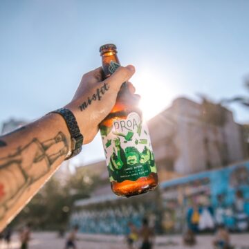 Bar de cerveja em Salvador promove corrida de 3 km com degustação de rótulos artesanais em percurso