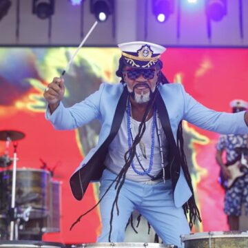 Comandada por Carlinhos Brown, Enxaguada de Yemanjá abre venda de ingressos; saiba valores e onde comprar