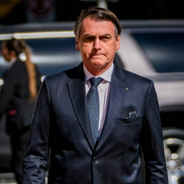 Prisão de Jair Bolsonaro repercute na imprensa internacional
