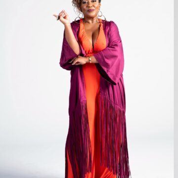 ‘E Eu Com Tudo Isso?’: Tia Má apresenta nova temporada do seu espetáculo solo em Salvador