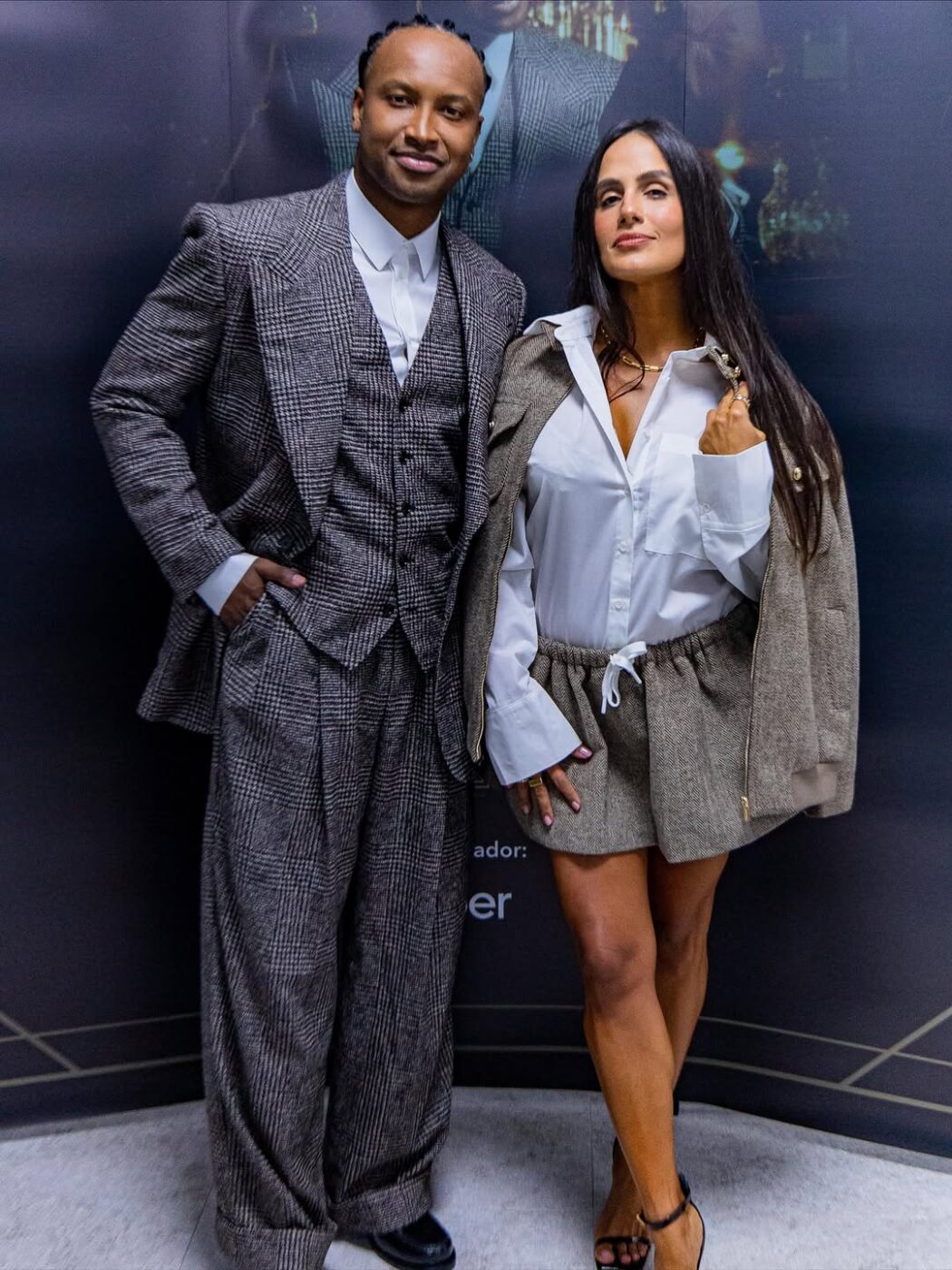 Carol Peixinho prestigia gravação de novo projeto de Thiaguinho após nascimento do filho Bento