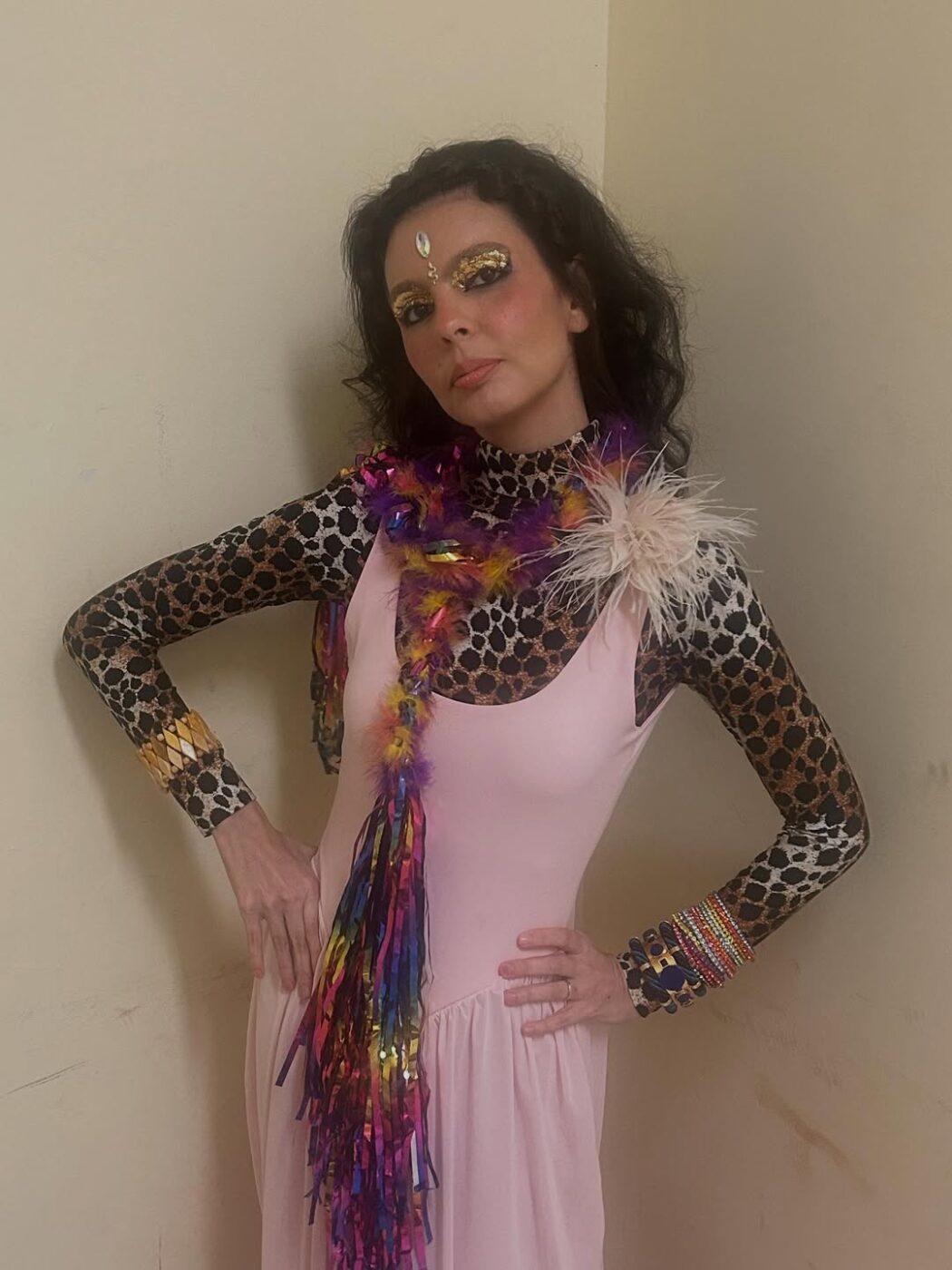 Mãeana faz emocionante desabafo após crise de choro durante show em Salvador: “Vou precisar dar um tempo”