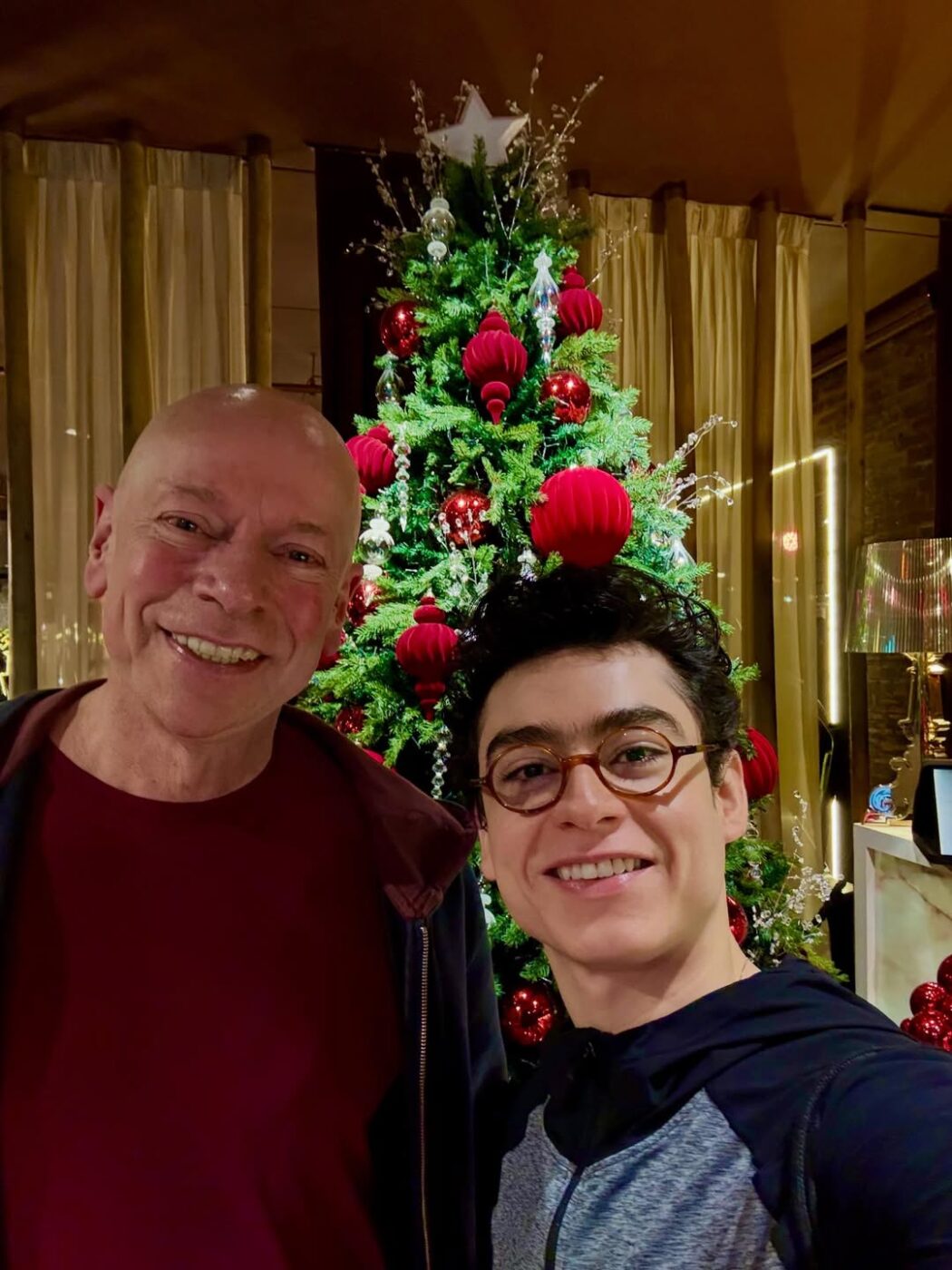 Marido de Leandro Karnal completa 30 anos e ganha declaração romântica: “Obrigado por existir”