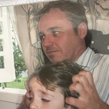 Filho de Gugu Liberato compartilha registros raros em homenagem aos seis anos da morte do apresentador; veja