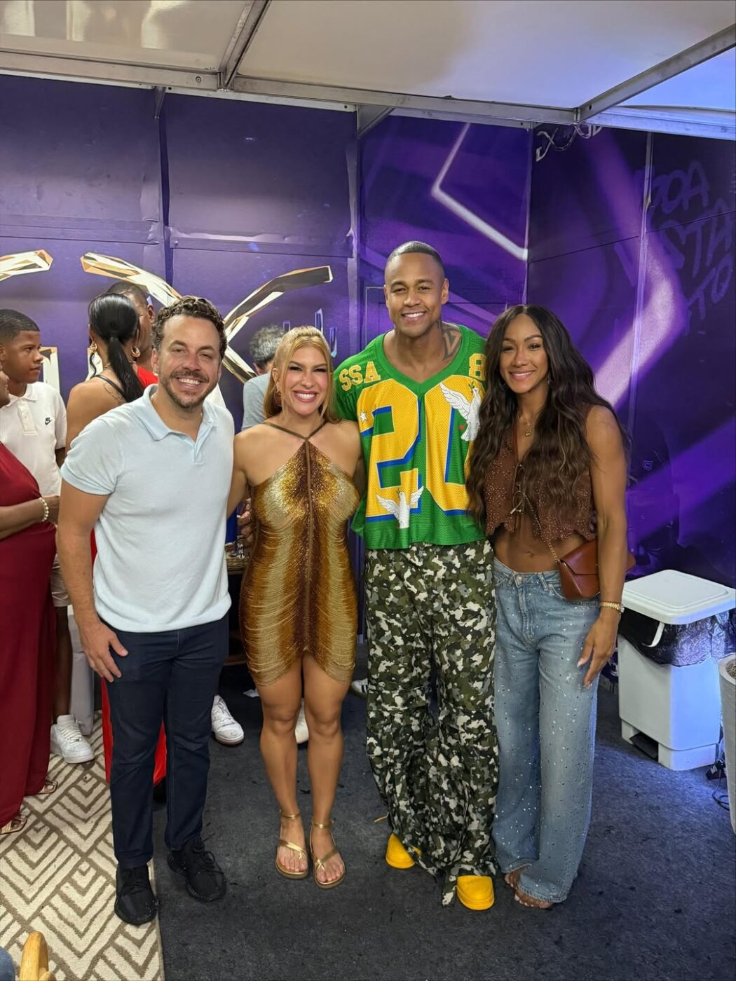 Irmã de Léo Santana faz declaração emocionante após show do artista em Salvador: “Meu mundo parou”