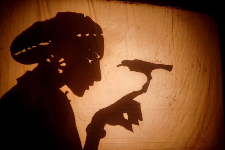 Teatro de sombras volta à cena na Bahia com “Rainha Vashti”