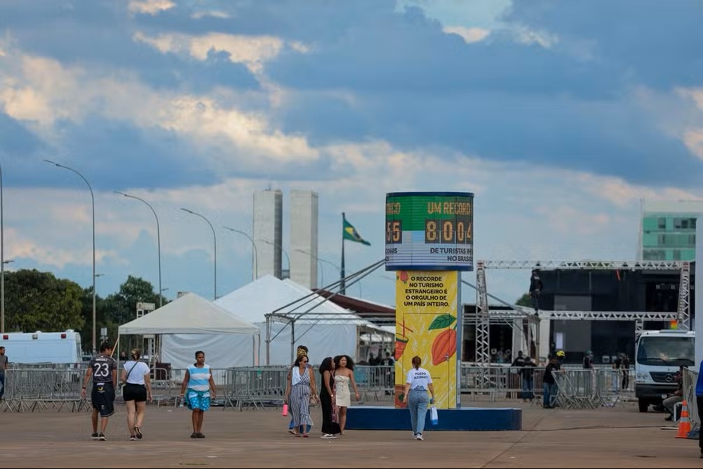 Com 8 milhões de turistas estrangeiros, Brasil instala “turistômetros” e anuncia premiação nacional