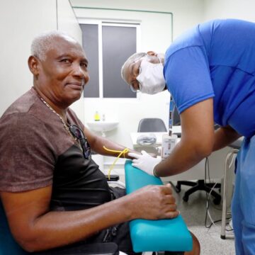 Vagas seguem disponíveis para consultas e exames durante o Novembro Azul; saiba como agendar