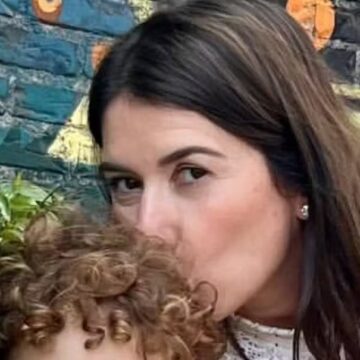 Rebeca Abravanel surpreende web com foto ao lado do filho de um ano: ‘Como está grandão’
