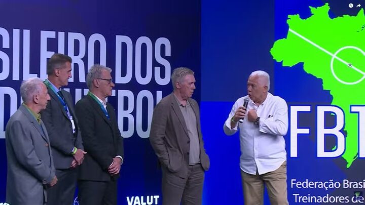Climão: ao lado de Ancelotti, Leão e Oswaldo de Oliveira criticam presença de técnicos estrangeiros no Brasil