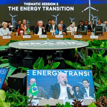 Lula diz que Acordo de Paris está longe da meta e faz apelo a líderes