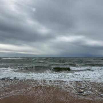 Inmet emite alerta de chuvas e ventos fortes para Bahia e mais 13 estados