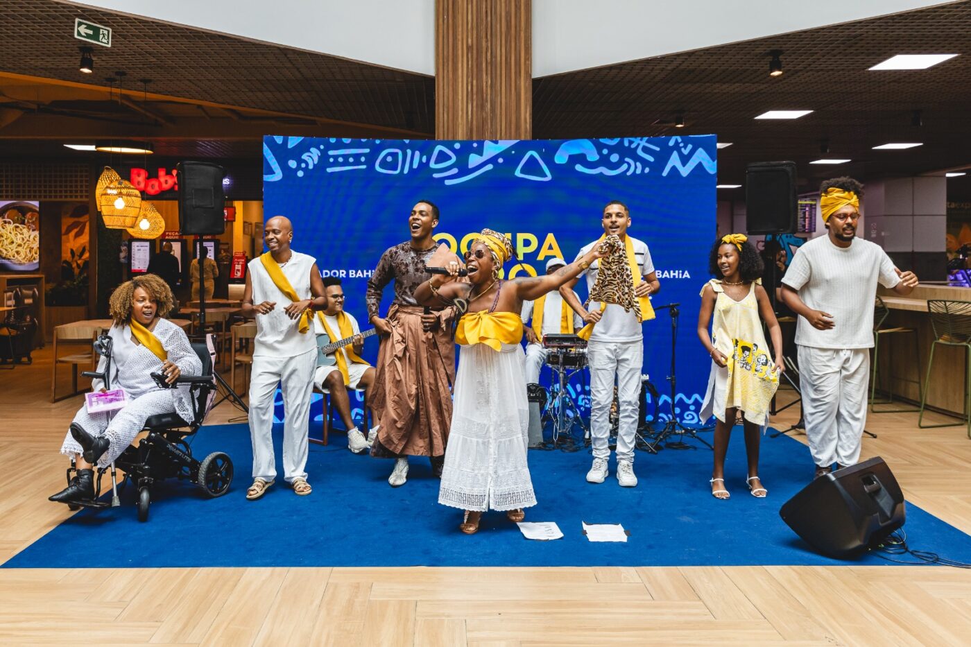 Aeroporto de Salvador vira palco do ‘Sarau do Preto Ozado’ e celebra a força da negritude