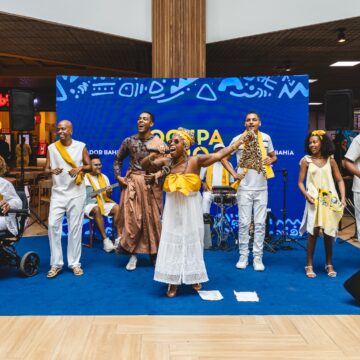 Aeroporto de Salvador vira palco do ‘Sarau do Preto Ozado’ e celebra a força da negritude
