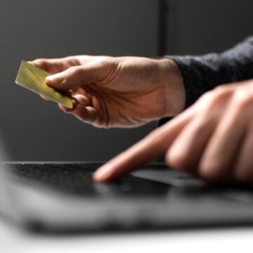 Como não cair em golpes nas compras on-line da Black Friday 2025? Veja dicas