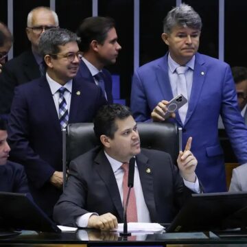 Congresso aprova crédito de R$ 42 bi para Previdência e Bolsa Família