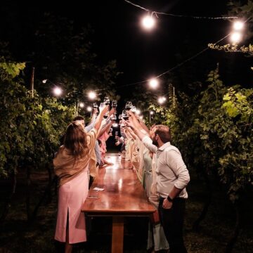 Vinícola brasileira celebra 25 anos com colheita noturna exclusiva