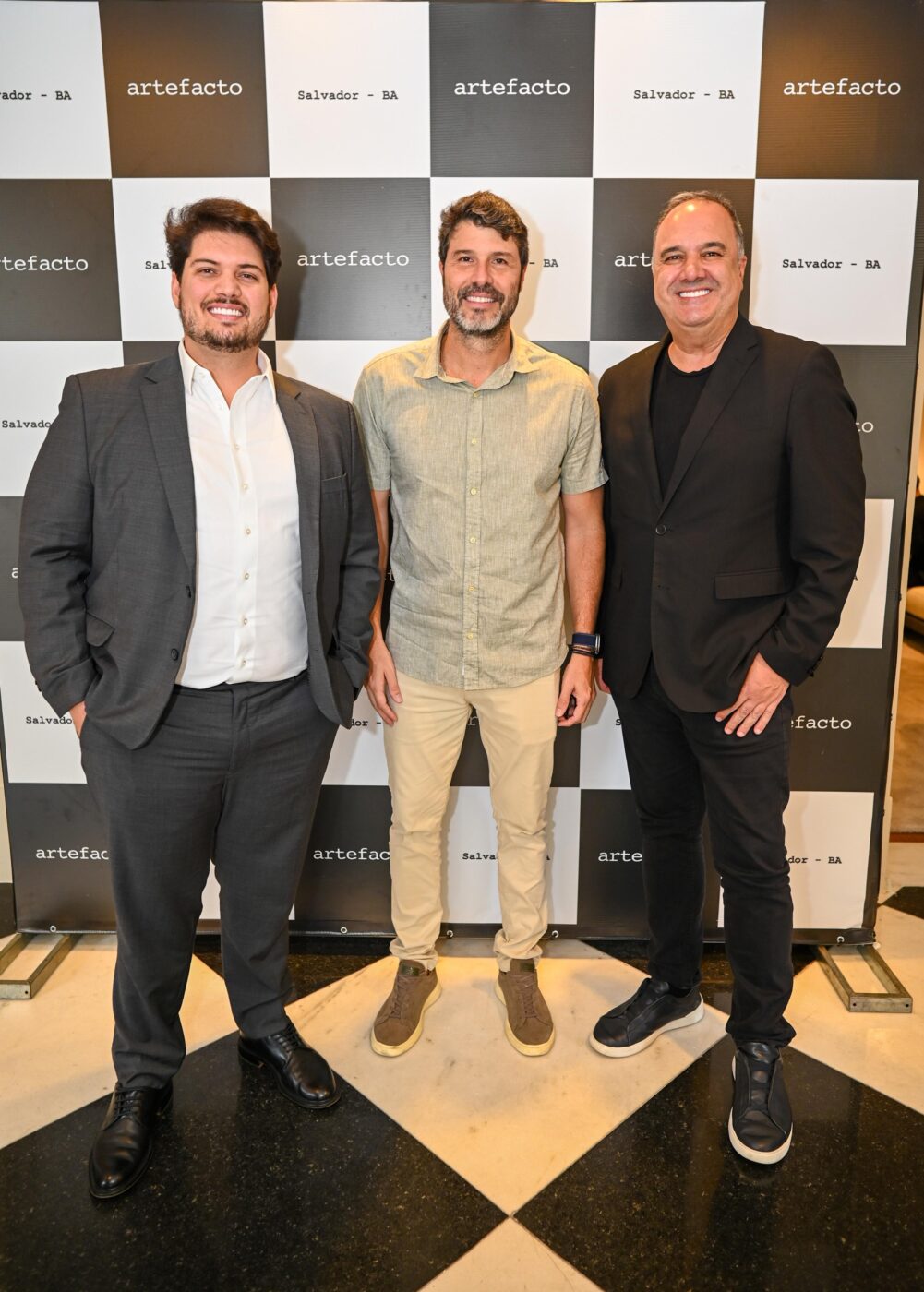 Kauê Gramulha, Tiago Martins e Paula Torres