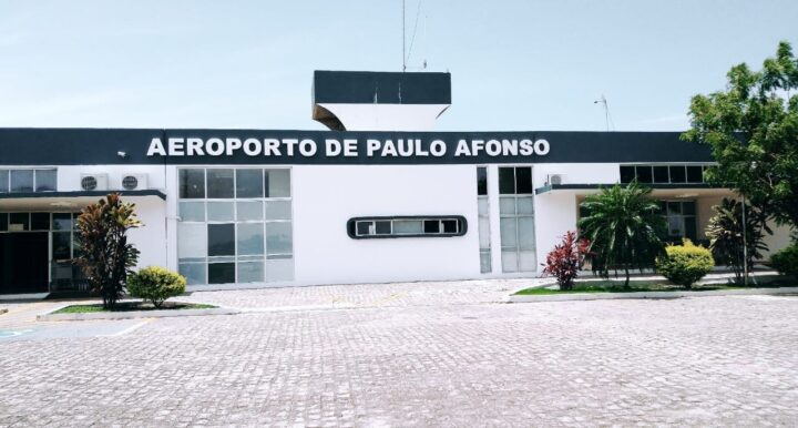 Aeroportos de Lençóis e Paulo Afonso são concedidos à iniciativa privada em leilão do Programa AmpliAR