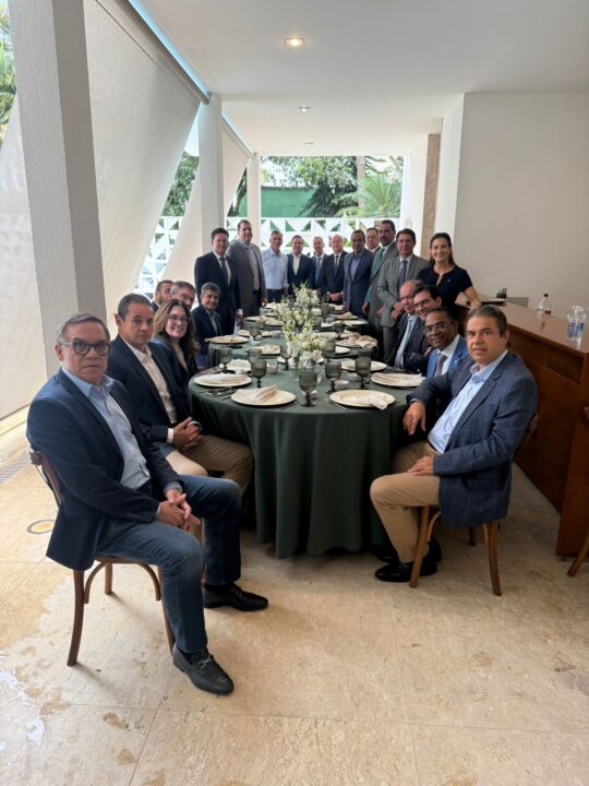 ACM Neto reúne parlamentares federais em Brasília para discutir estratégias de 2026 na Bahia