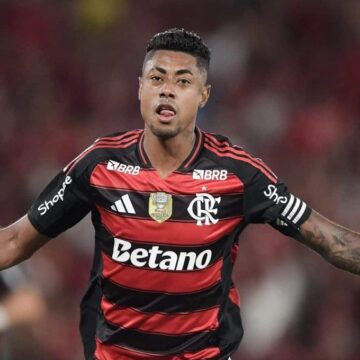 Flamengo empata com Galo e se aproxima de título do Brasileirão após gol de Bruno Henrique no fim