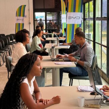 BYD realiza etapa de seleção para 200 vagas em Camaçari