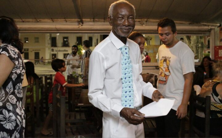 Cantina da Lua celebra 40 anos do tombamento do Centro Histórico com instalação de placa comemorativa