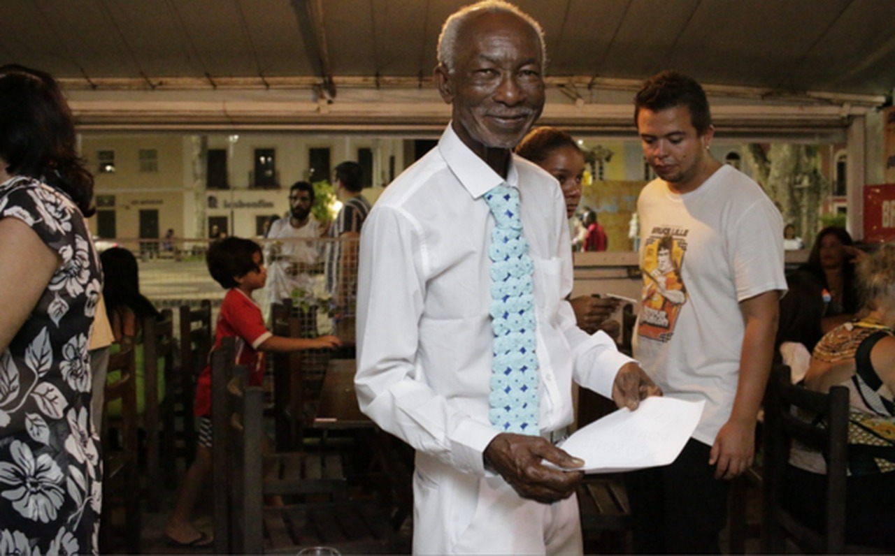 Cantina da Lua celebra 40 anos do tombamento do Centro Histórico com instalação de placa comemorativa