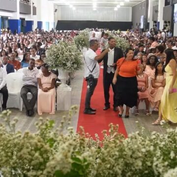 Casamento coletivo reúne mais de 200 casais em Feira de Santana