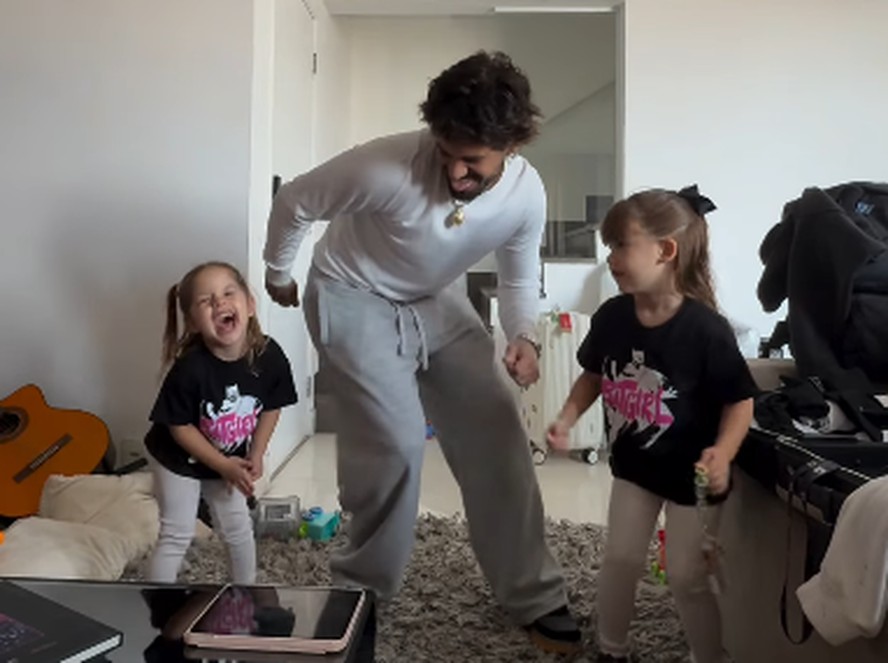 Filhas de Zé Felipe e Virgínia encantam em momento de diversão com o pai