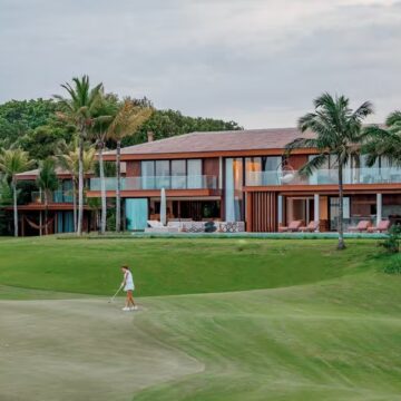 Residência em Trancoso assinada por arquitetos baianos é destaque na Casa Vogue