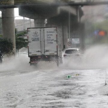 Em 2h, Salvador supera o acumulado de chuvas esperado para o mês de novembro