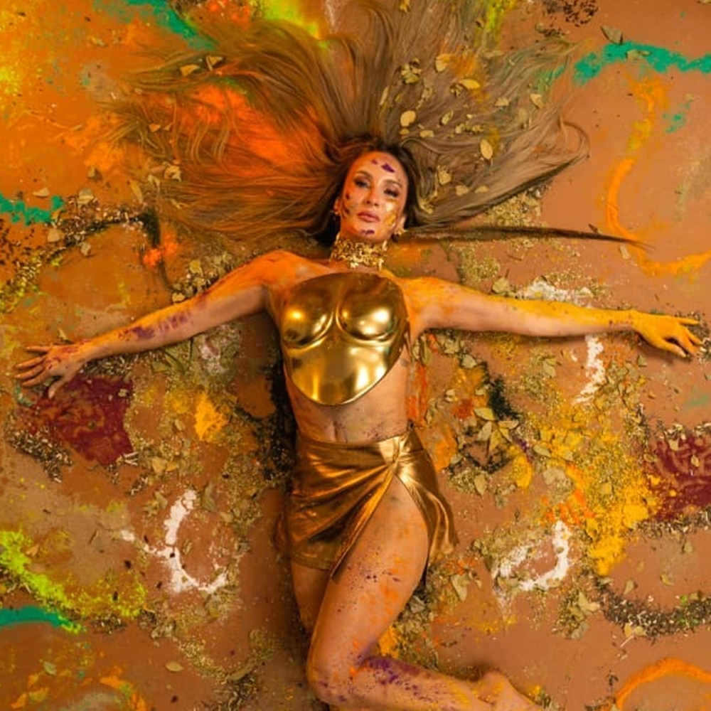 Claudia Leitte antecipa verão e lança 2ª parte do álbum “Especiarias”