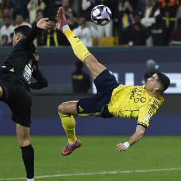 Ele fez de novo! Cristiano Ronaldo faz golaço de bicicleta em goleada do Al-Nassr; veja vídeo
