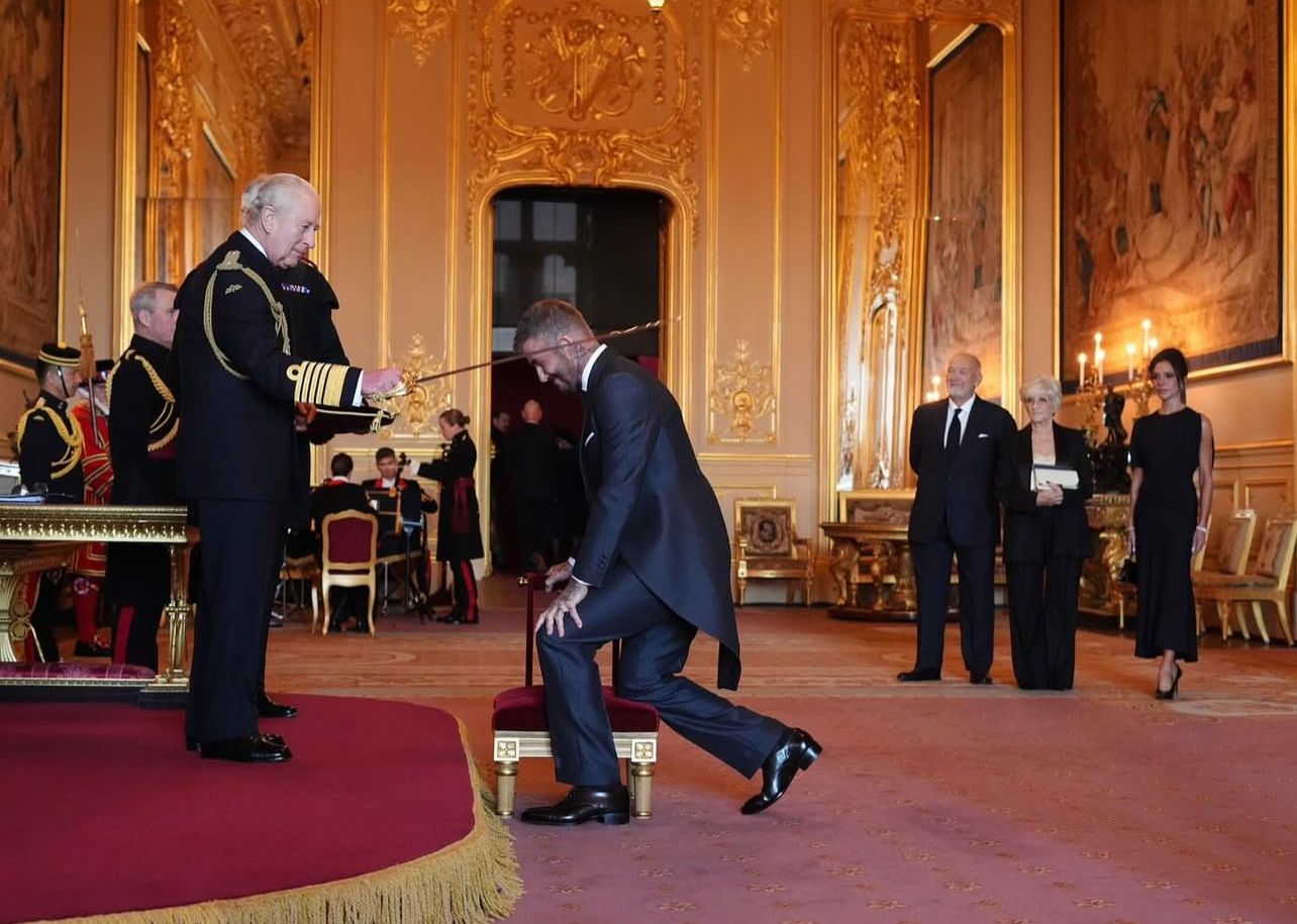 David Beckham é oficialmente nomeado cavaleiro pelo Rei Charles III