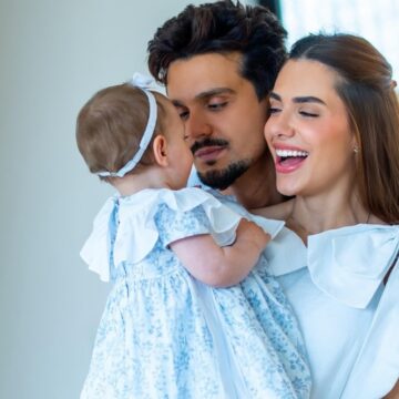 Jade Magalhães celebra um ano de casamento com Luan Santana e compartilha foto especial da família