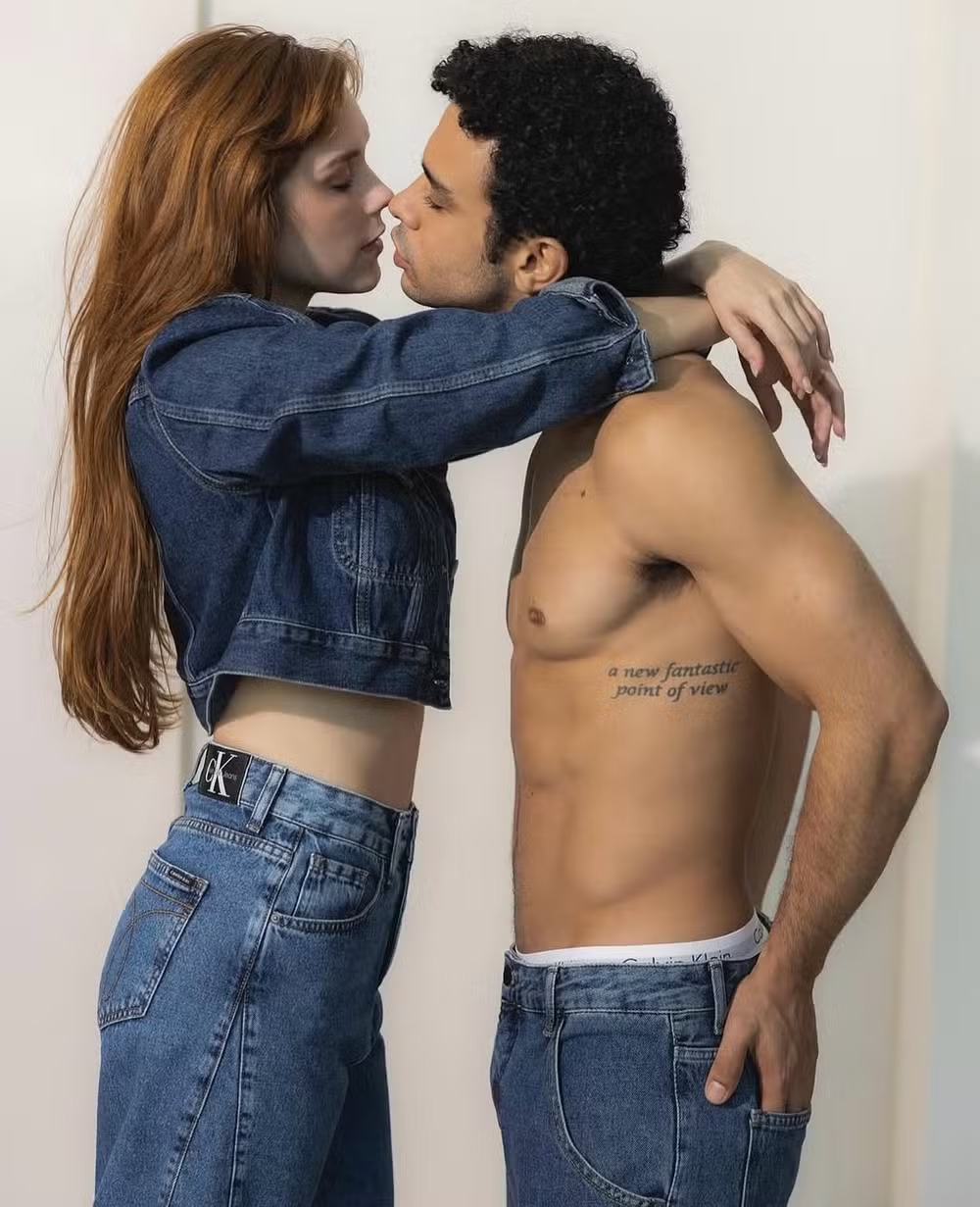 Sophia Abrahão celebra 11 anos de relacionamento com Sérgio Malheiros