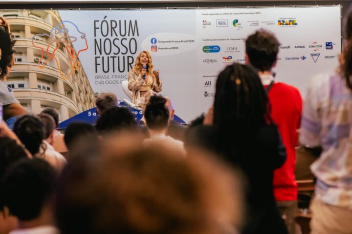 Erika Hilton defende reparação histórica e critica fundamentalismo religioso em Salvador