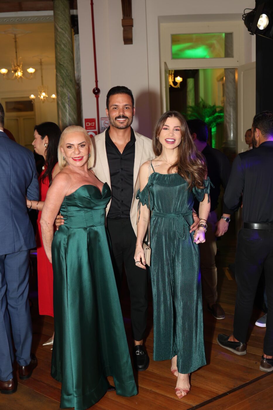 Ivana Carozzo, Lucas Guimarães e Gabriela Queiroz