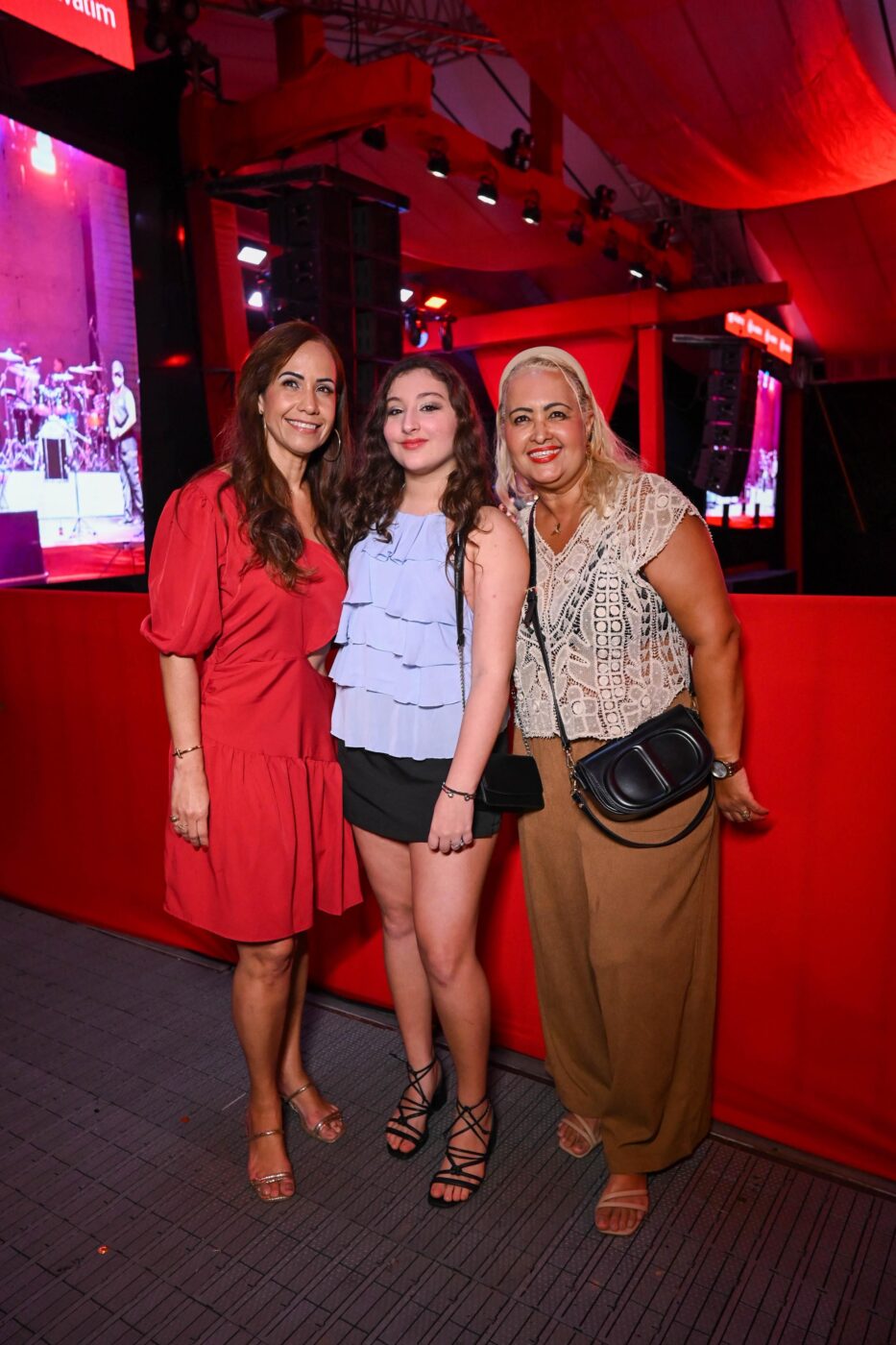 Cátia, Catarina Castro e Cecília Dultra