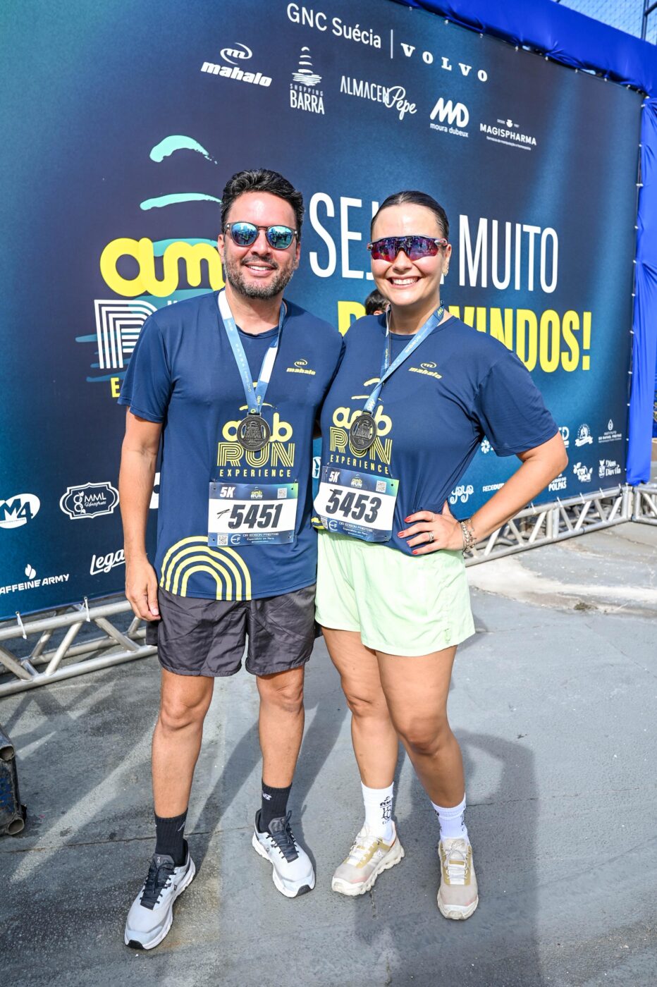 Rogério Tedesco e Aline Caravina