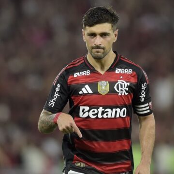 Fla vence, abre quatro pontos na liderança e vê chance de título chegar a 93%; veja gols